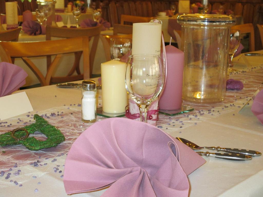 Hotel & Gaestehaus Krone Geiselwind Rom bilde
