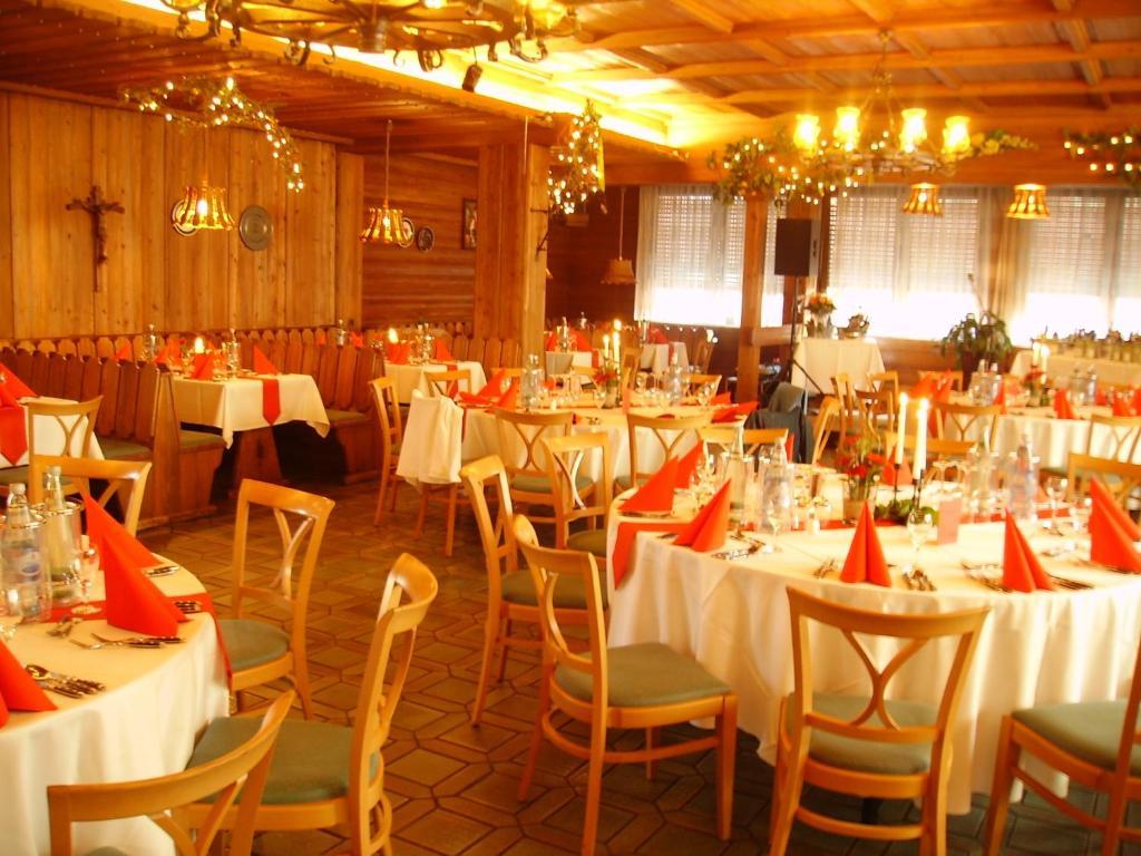 Hotel & Gaestehaus Krone Geiselwind Eksteriør bilde